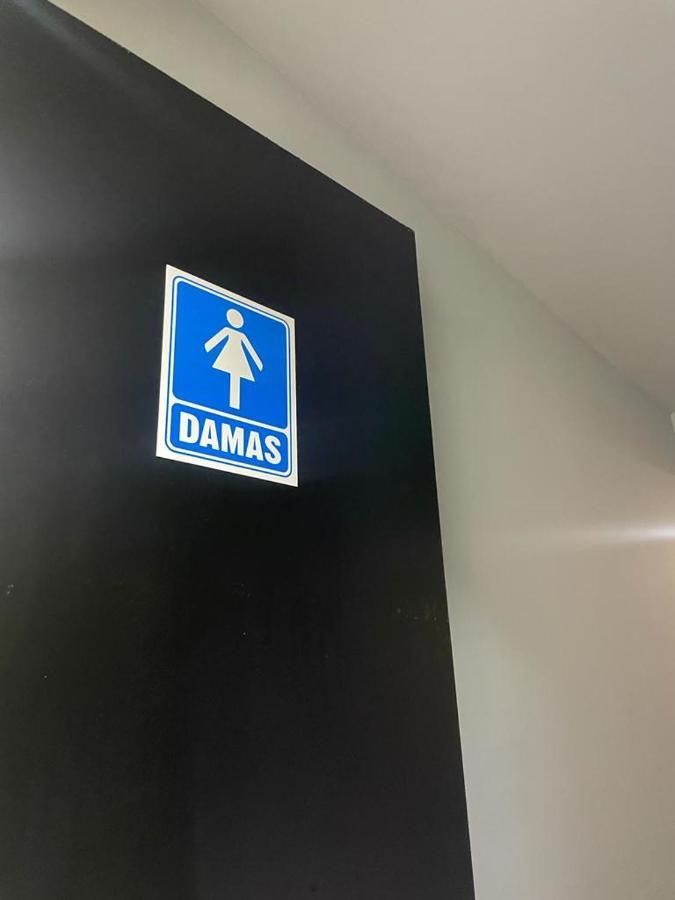 Check Inn Hostal Aeropuerto Gdl Las Pintas Bagian luar foto